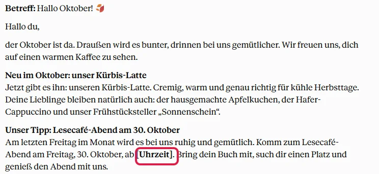 Claudes Newsletter-Entwurf für Oktober mit rot markiertem Platzhalter Uhrzeit beim Lesecafé-Abend